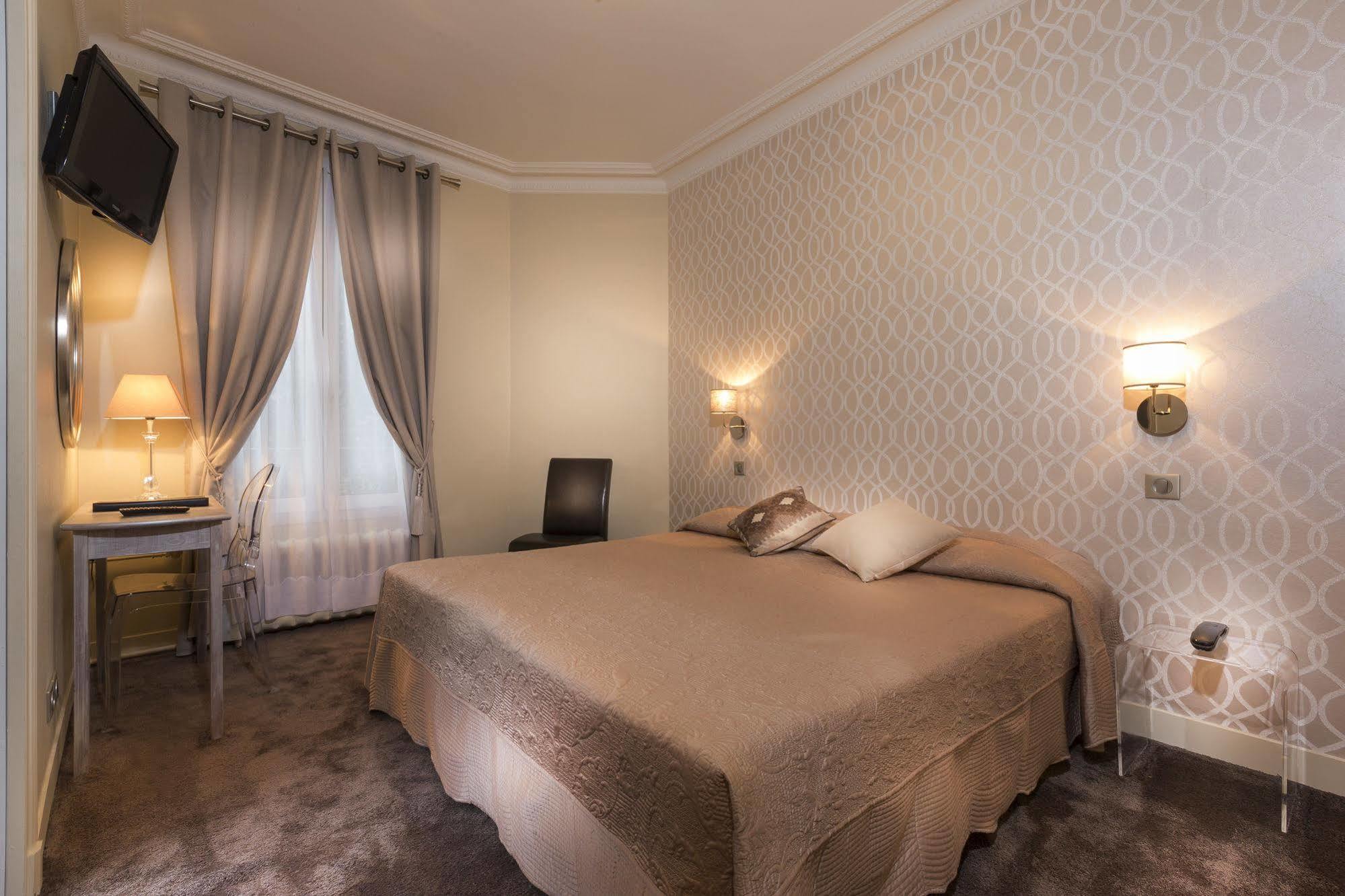 Hotel Donjon Венсен Экстерьер фото
